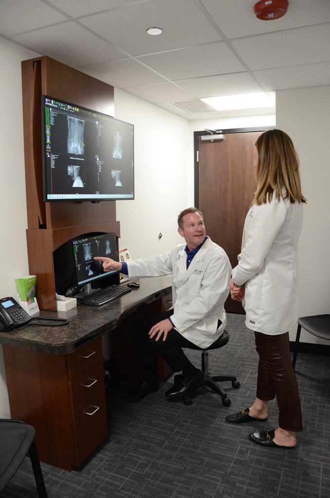Voted Best Chicago Chiropractors At Advanced Spine Sports Care.webp